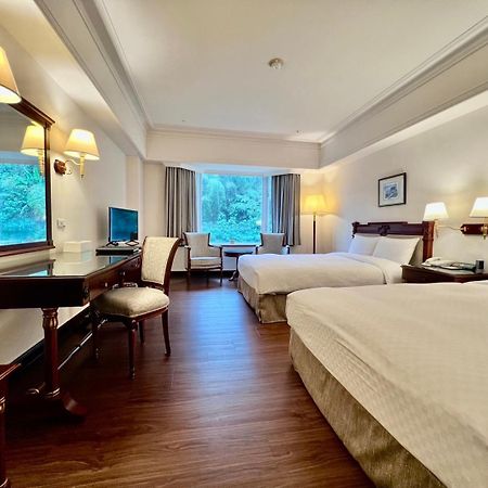 Le Midi Hotel Chitou Lago Lago Lugu Esterno foto